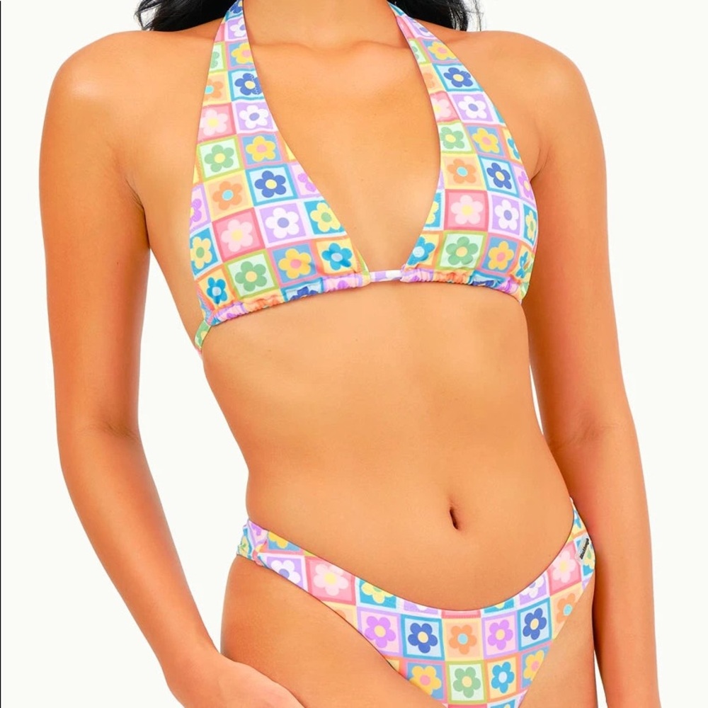 Blackbough swim bikini top and two bottom - Picture 8 of 17